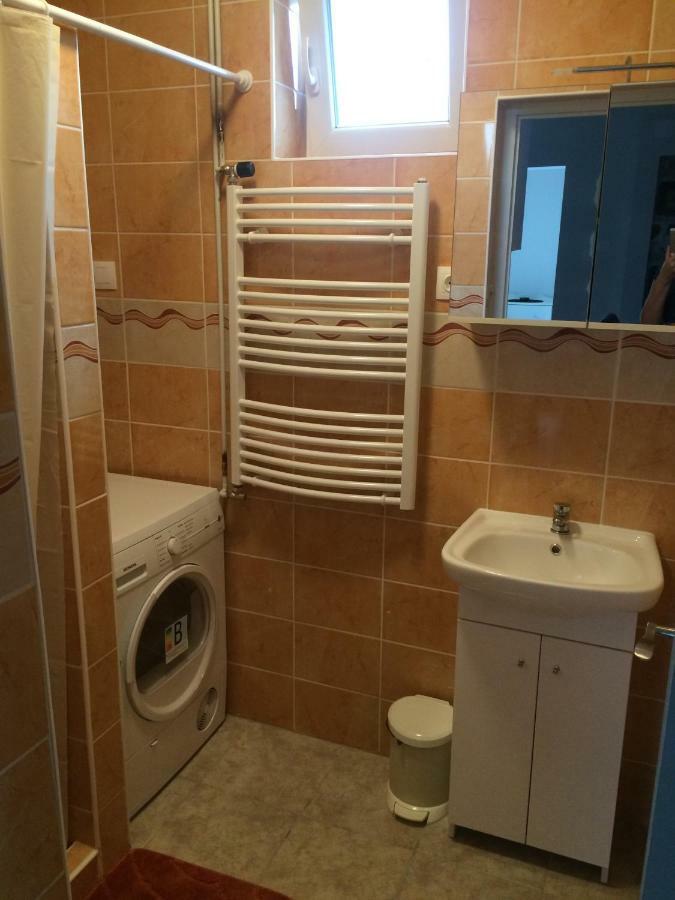 דירות Kapuvár Baro Berg Apartman מראה חיצוני תמונה